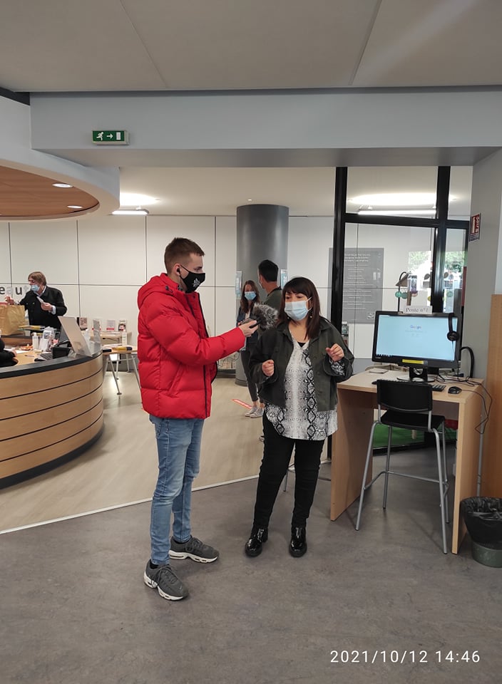 interview au centre de la mediatheque